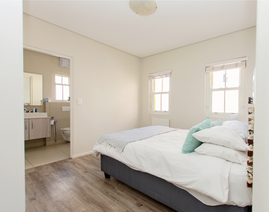 6 Bedroom Property for Sale in Mykonos Western Cape